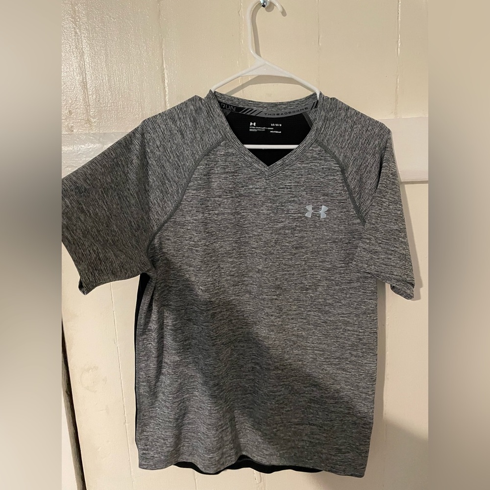 Under armour t shirt! Gently worn